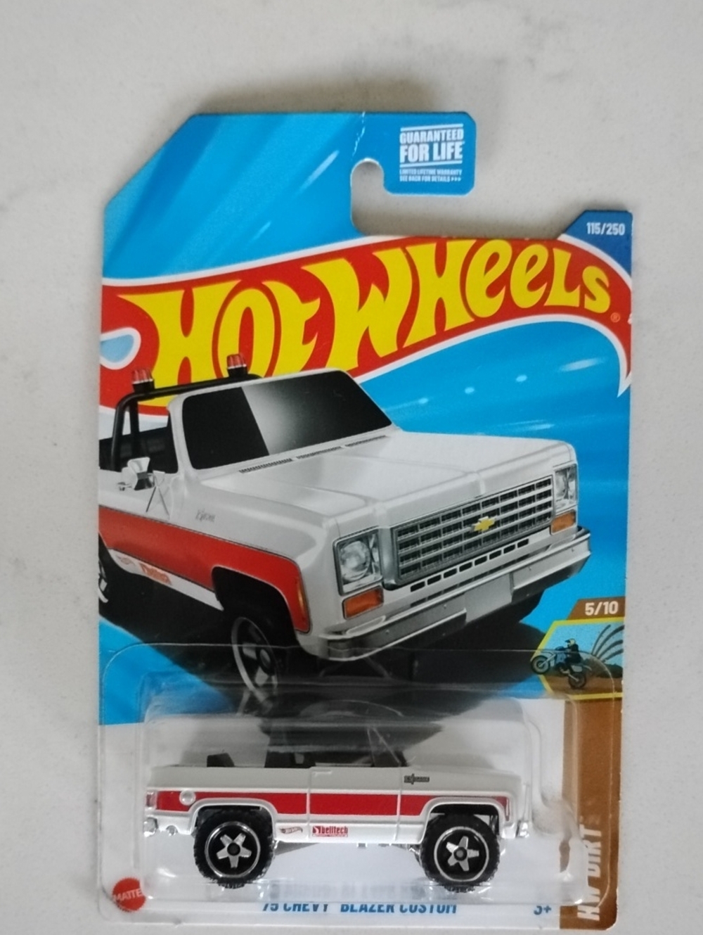 75' Chevy Blazer Custom - White and Red